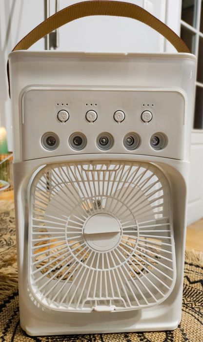 Wentylator z mgiełką wodną nabiurkowy