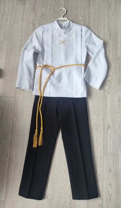 Strój komunijny r. 134 i marynarka