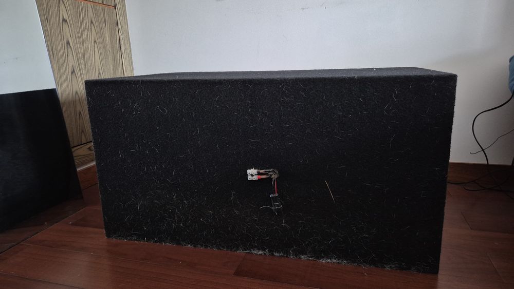 Caixa de som para Subwoofers