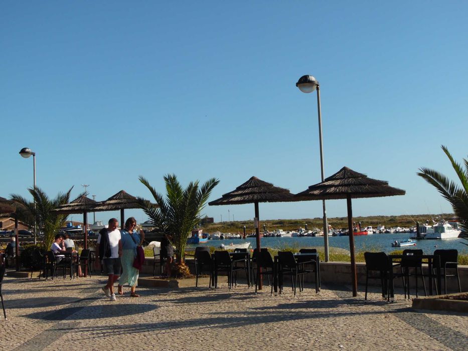 CASA ALVOR - T1, A Pé para a Praia e Centro + Estacionamento - TOTALMENTE DISPONÍVEL - DESCONTOS - ALV