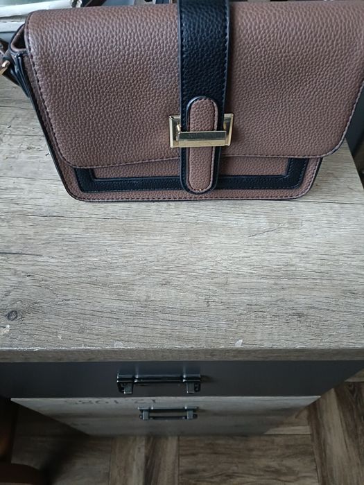 Torebka damska listonoszka