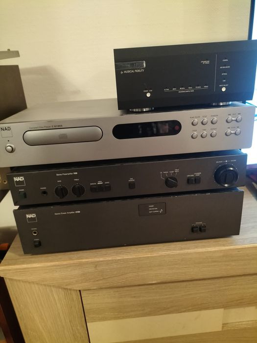 wieża, wzmacniacz ,CD ,końcówka mocy, przedwzmacniacz NAD