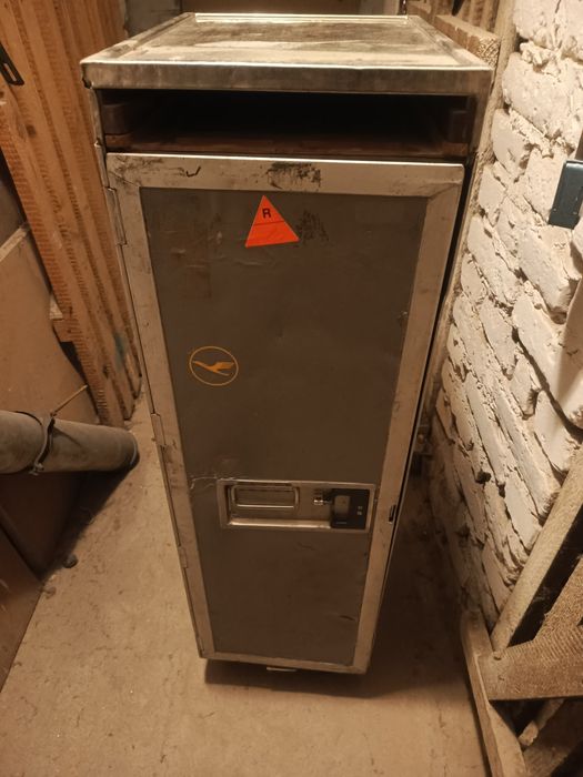 Wózek cateringowy lotniczy