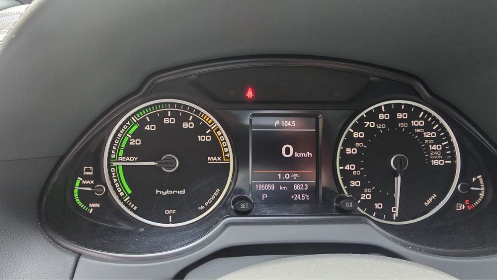 Продам авто Audi Q5 2013