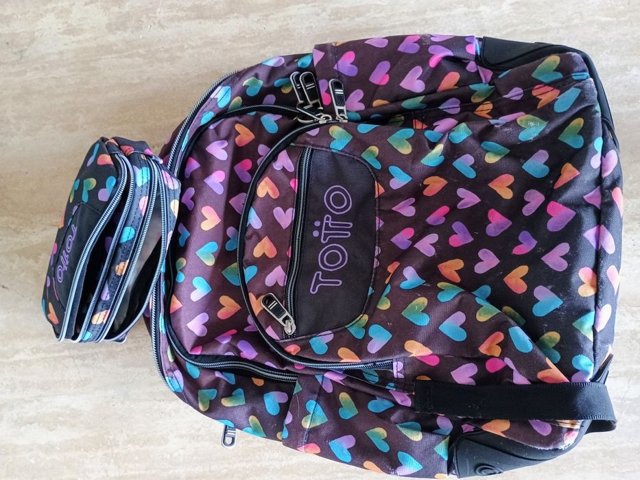 Mochila escolar TOTTO com estojo