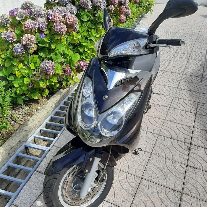 Scooter SYM 125 poucos kms