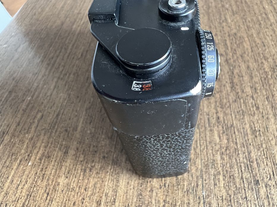 Leica CL - kultowy analogowy aparat dalmierzowy