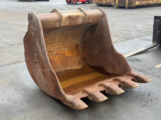 ŁYŻKA DO koparki 25-28 ton 1.6m3 na złącze volvo