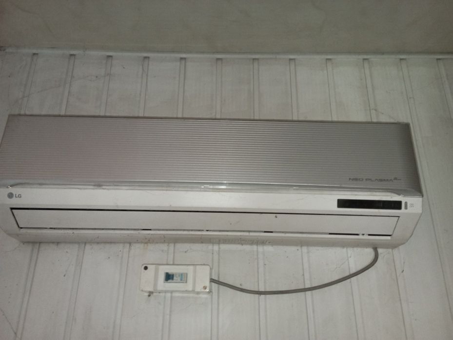 Кондиціонер LG S09LHP.