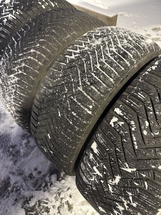 Opony zimowe 225/55/16 Laufenn