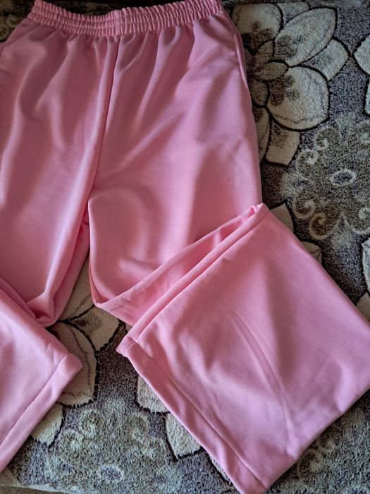 Продам спортивний костюм жіночий