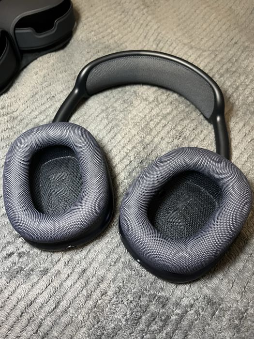 Air pods max malo uzywane