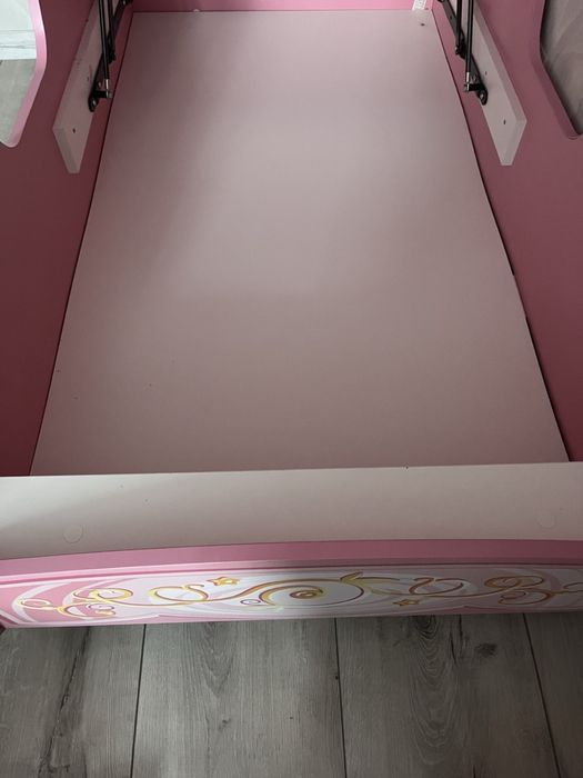 Дитяче ліжко-карета