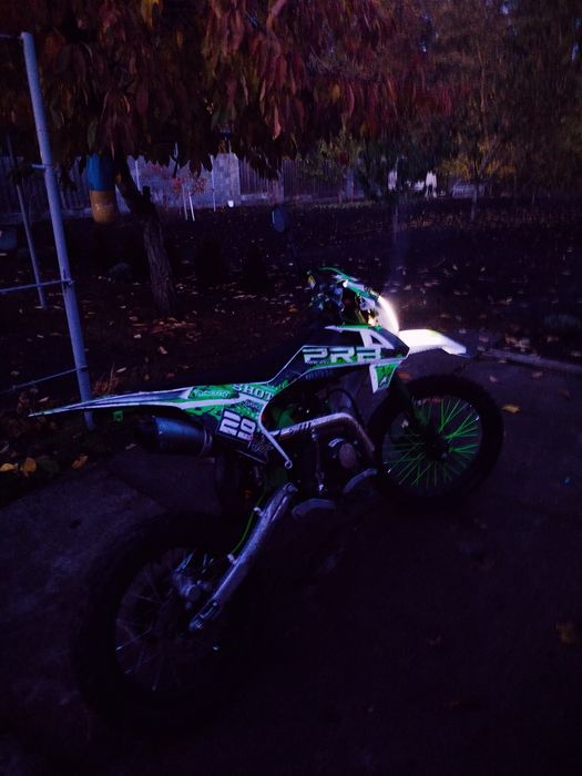 Продам прб 125 питбайк 125 кубов колеса 17-14 пробег 500км  цена 35000