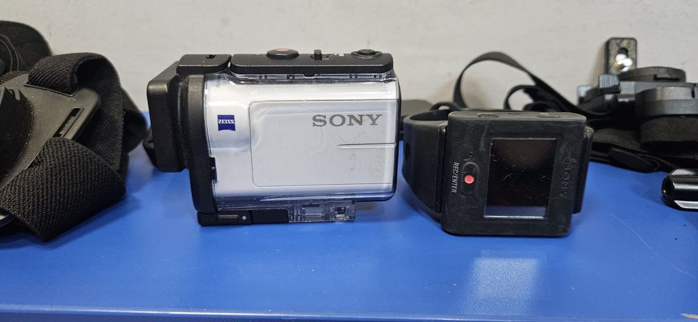 Екшн-камера Sony HDR-AS3000 — повний комплект