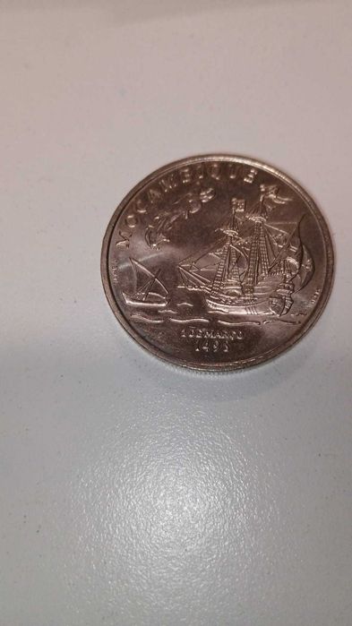 Moeda 200 escudos moçambique