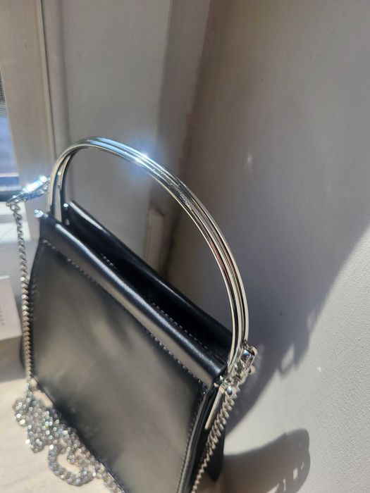 Torebka na ramię na łańcuszku