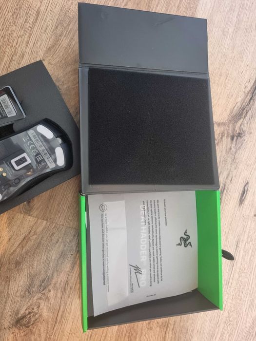Razer DeathAdder V2 Pro + Razer Mouse Dock Chroma