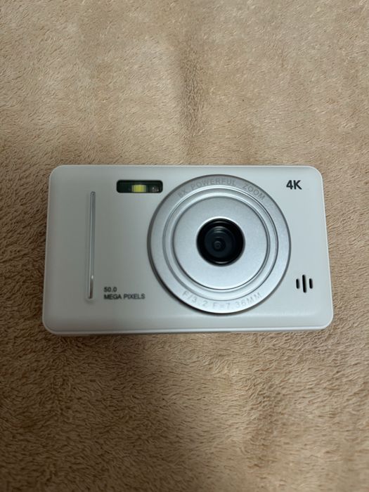 Продам цифровий фотоапарат