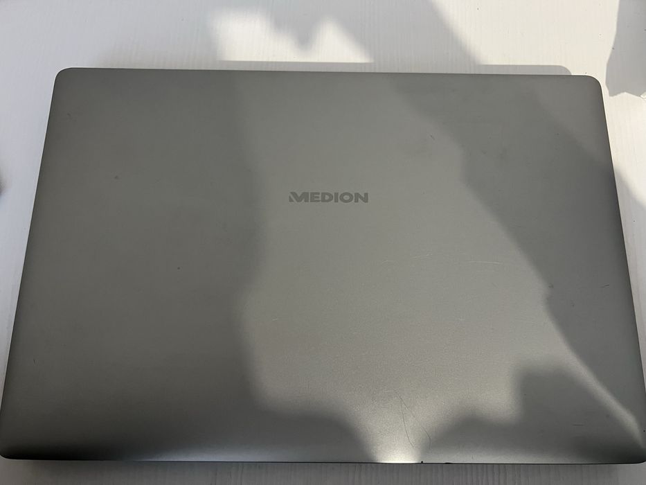 Ноутбук Medion Akoya E4241