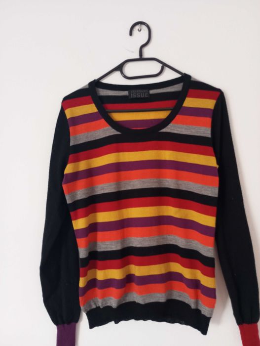 Sweter w kolorowe paski Standard Issue