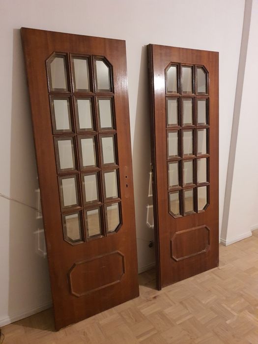 Dupla de portas em Madeira