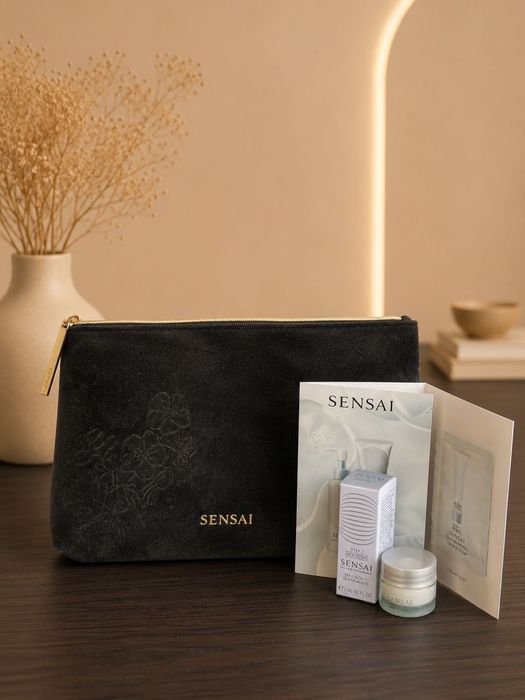 Necessaire Sensai e produtos