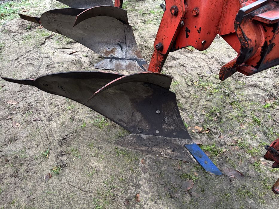 Pług obrotowy Krone. Pług Krone .pług 4skibowy