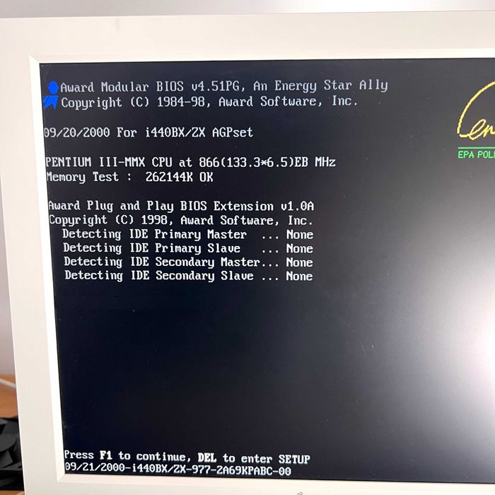 [RESERVADO] Adaptador Slot 1 para Socket 370 + Pentium III 866 MHz Coppermine Retro