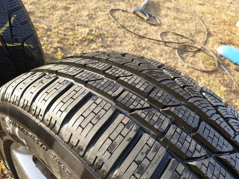 Felgi aluminiowe Audi R17 5x112 opony zimowe 225/55R17