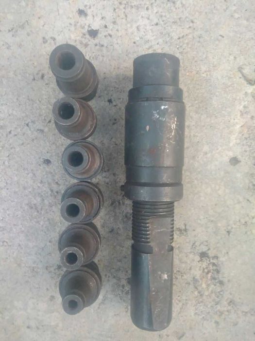 патрон запобіжний  для мечиків використовується через оправку ИСО 40