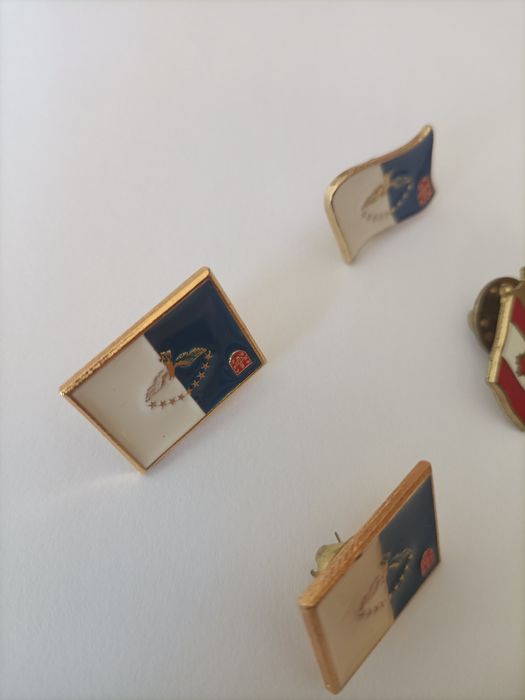 Pins coleção (Portugal+Canadá) e região autónoma dos Açores