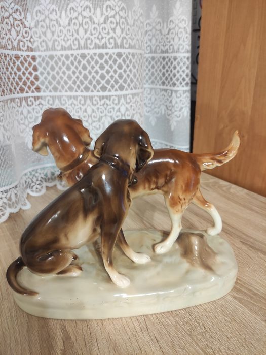 Porcelonwa figurka psów Royal Dux