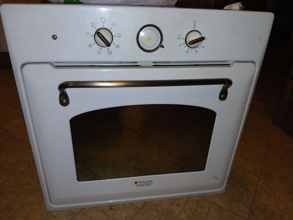 Piekarnik Hotpoint Ariston uszkodzony