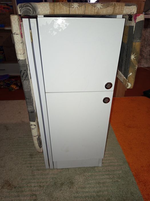 Терміново!!Гладильна доска-тумба б/в