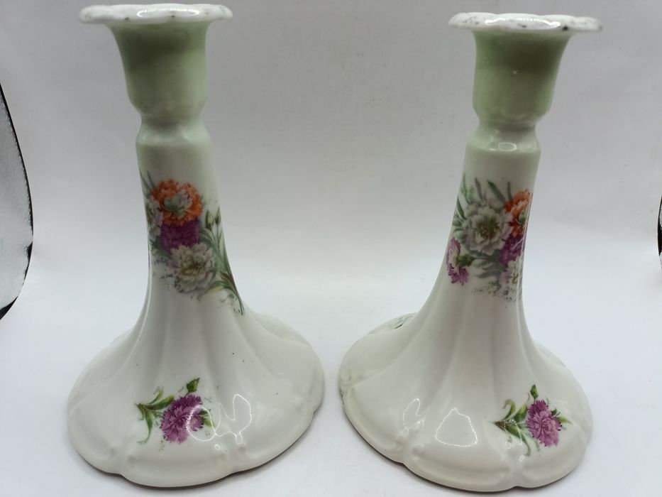 Dwa świeczniki wysokie Francja goździki