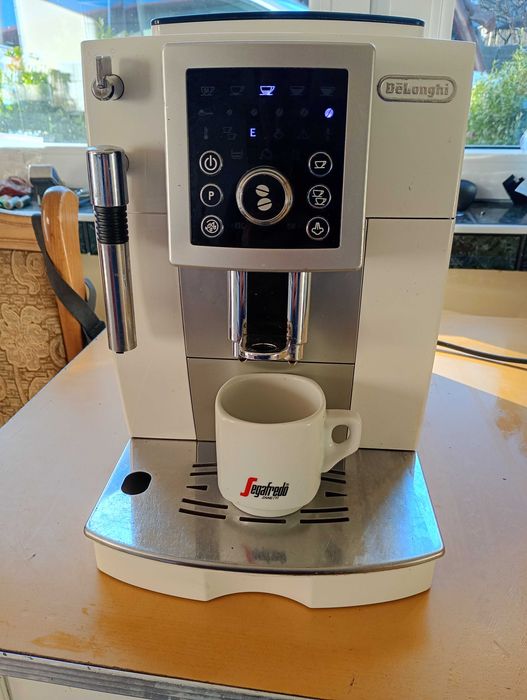 Ekspres Delonghi ECAM 23.210.W-NN1 Biały