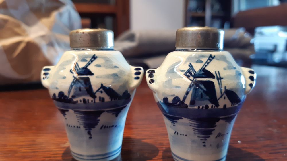 Delfos Salt and Pepper Shakers64409132725505120