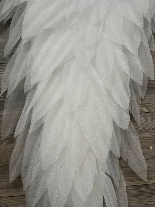 Великі білі крила янгола:аренда,продаж