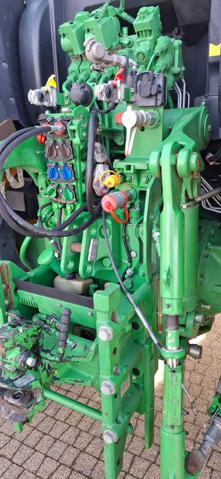 Ciągnik JOHN DEER 6175 R