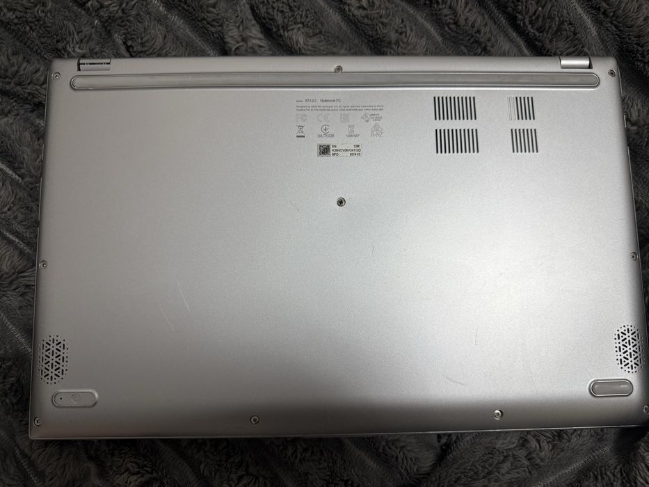 ASUS VivoBook X512UF