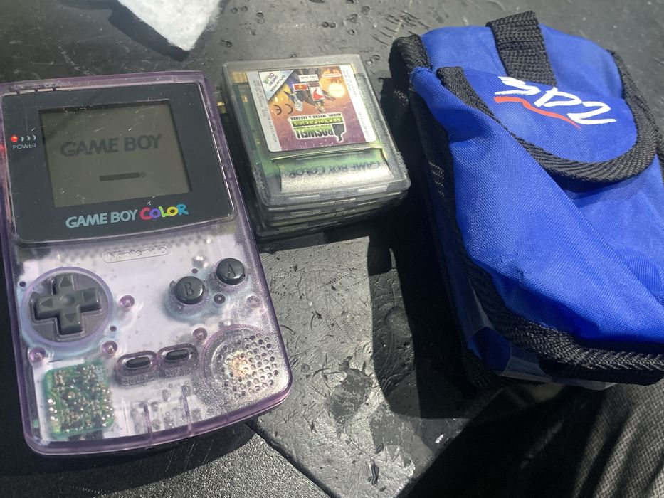 Zamienię. Game Boy Color Nintendo, gry, etui.