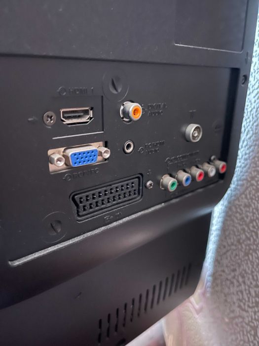 Продам телевизор Toshiba 32AY833G