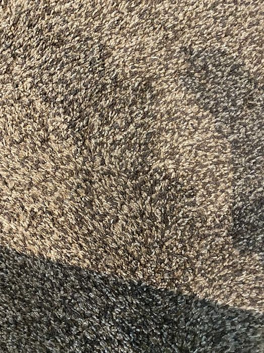 Tapete , pelo curto, cor cinza com 1,70x2,40m