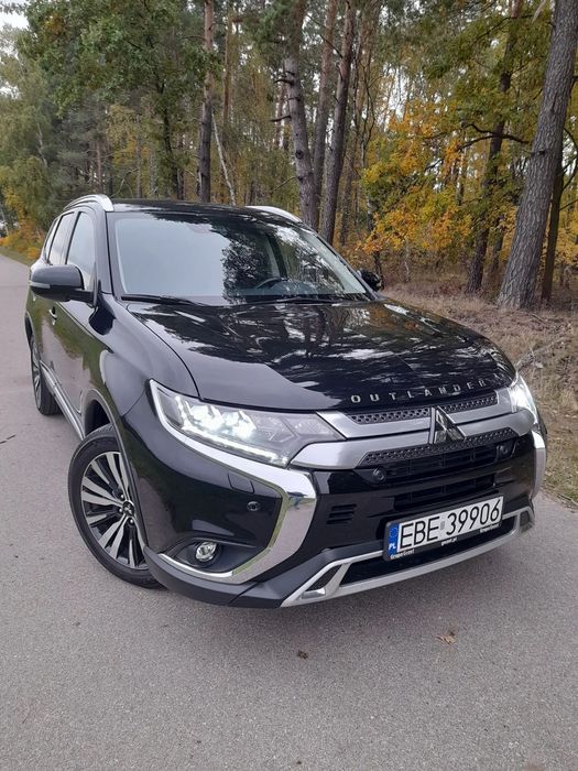 Mitsubishi Outlander Mitsubishi Outlander Instyle Plus 4WD stan idealny