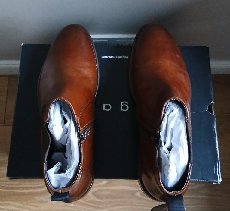 -50% Sztyblety skórzane Bugatti. R. 44 i 43.