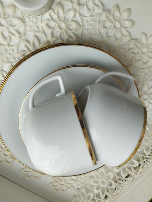 Тет а тет для сніданку, чайно-кавові тріо