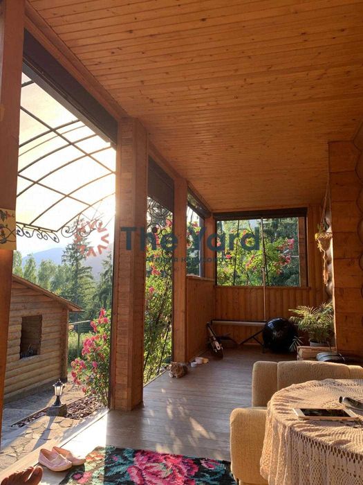 Продаж садиби в с.Верхній Ясенів Верховинський рн Івано-Франківськ обл