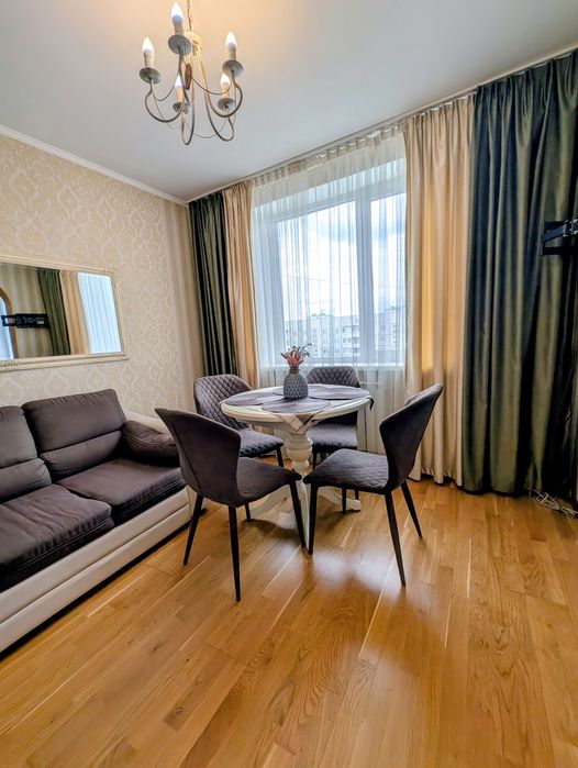 Продам 3 комнатную квартиру.Ремонт.Горизонт.Индустриальная