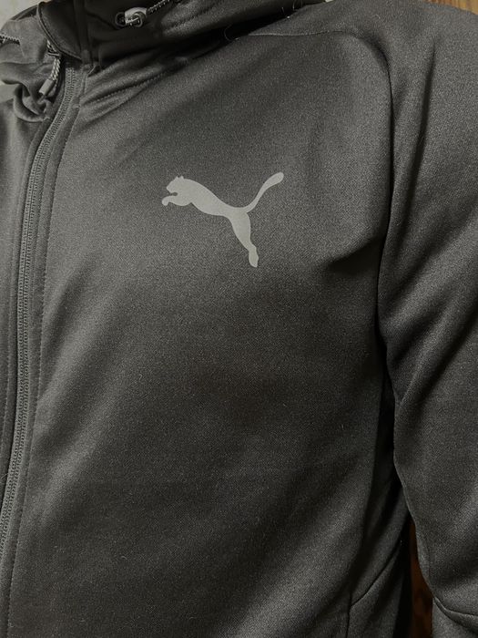 Продам мужскую кофту Puma